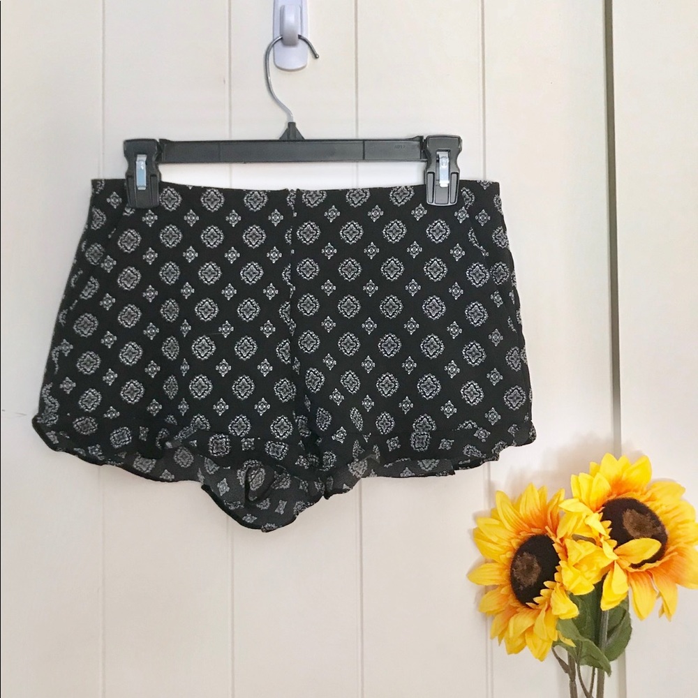 Forver 21 Black & White Pattern Shorts